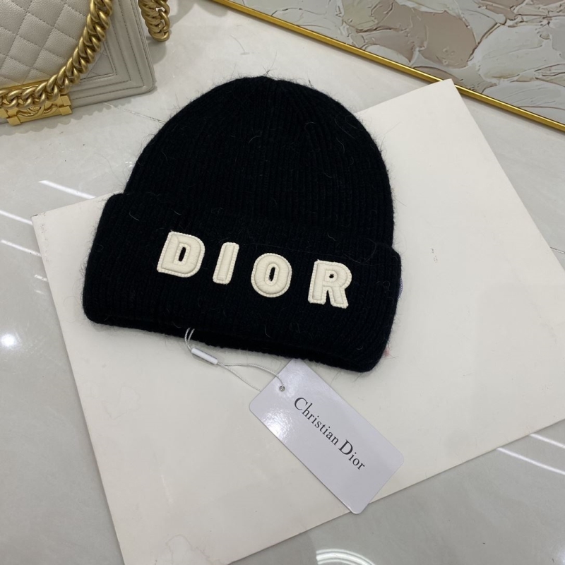 CHRISTIAN DIOR